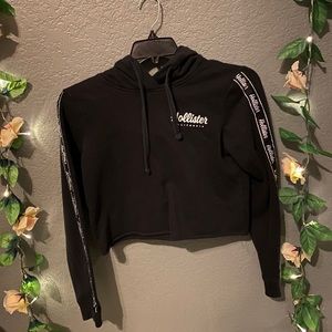 Hollister Cropped Hoodie
